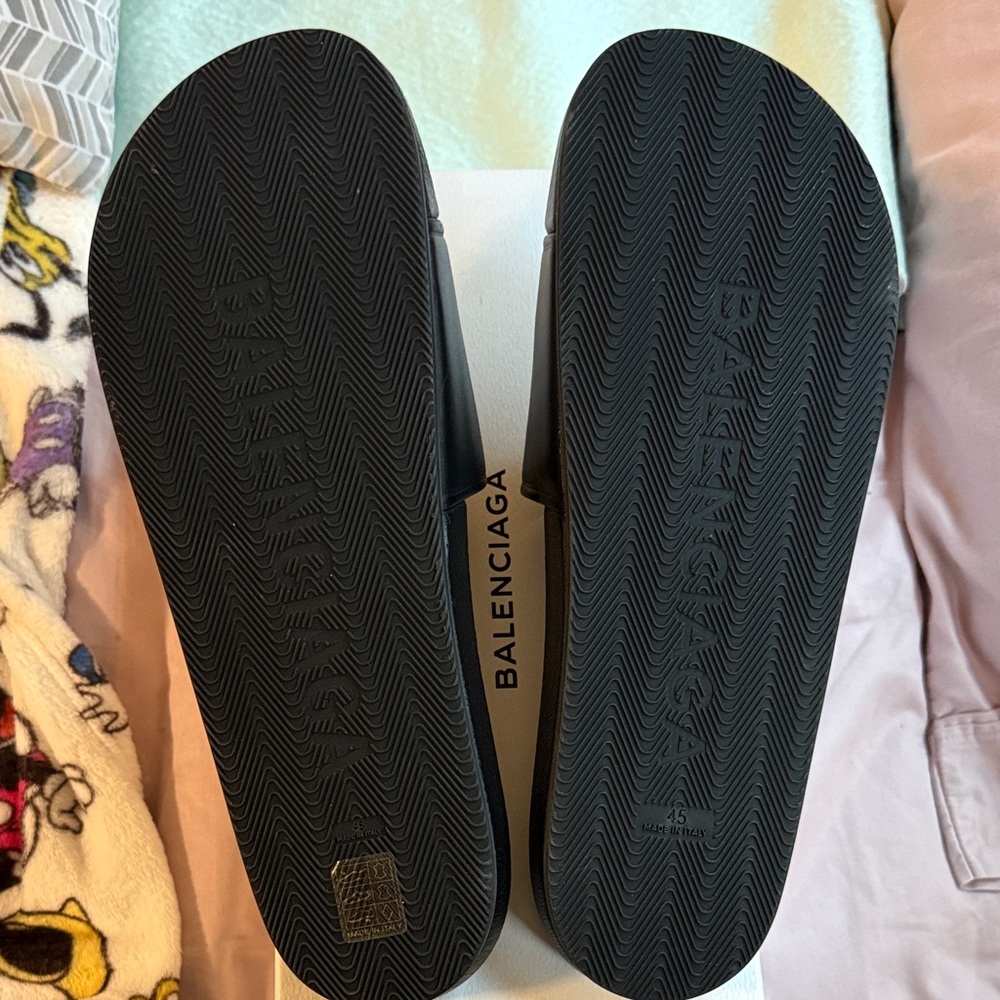 Balenciaga Black Logo Slides - Picture 2 of 5